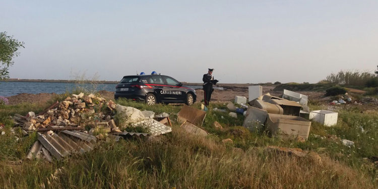 Portopalo, scoperta discarica abusiva: sequestrata un’area di oltre 2000 m²