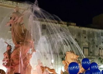 Siracusa. Giornata mondiale sull’autismo, gaffe del Comune: “la Fontana di Diana non si illumina di blu”