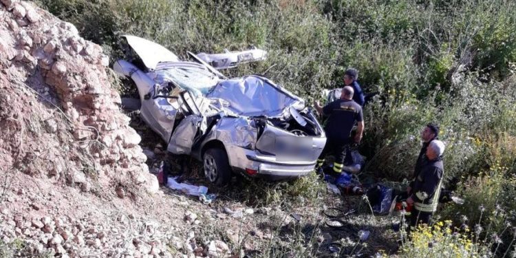 Incidente Floridia, l’intera città sconvolta dal dolore. Il sindaco proclama lutto cittadino nel giorno dei funerali