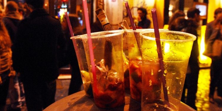 Siracusa. Musica alta e schiamazzi in Ortigia, denunciati i titolari di due disco pub