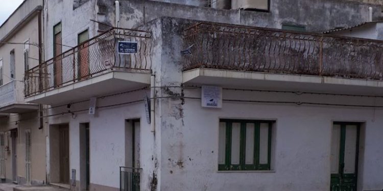 Noto, rifiuti abbandonati: installate due telecamere per incastrare i furbetti