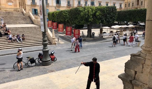 Noto, infiorata: attesa per oggi pomeriggio una delegazione di studenti cinesi