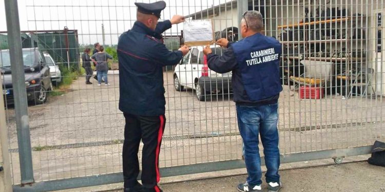 Francofonte, sequestrata discarica abusiva priva di autorizzazioni ambientali: denunciati i titolari