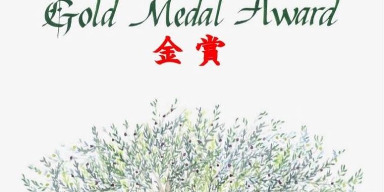 Canicattini Bagni, medaglia d’oro all’Oleificio Bagni per il suo “Primo Frutto” alla settima edizione di “Olive Japan”
