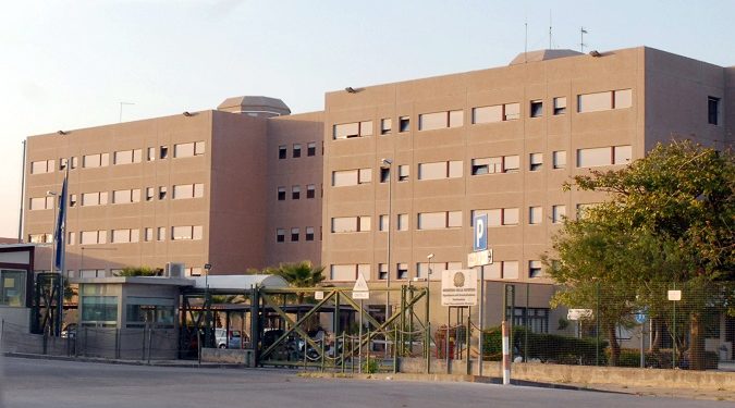 Siracusa, rapina e violenza privata in concorso: 34enne deve scontare 1 anno e due mesi in carcere