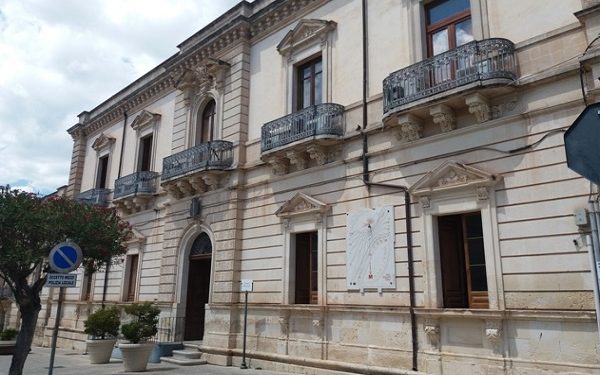 Canicattini Bagni. Da lunedì in vigore l’orario estivo per gli uffici comunali