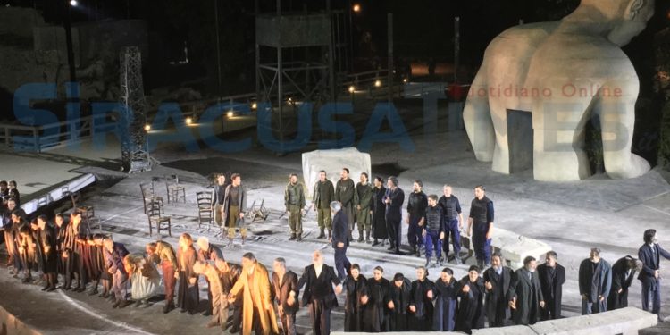 54° Festival al Teatro Greco di Siracusa: grandi applausi per Edipo a Colono
