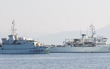 Siracusa, la nave Magnaghi e Galatea della Marina Militare in sosta al Porto: domenica visite a bordo