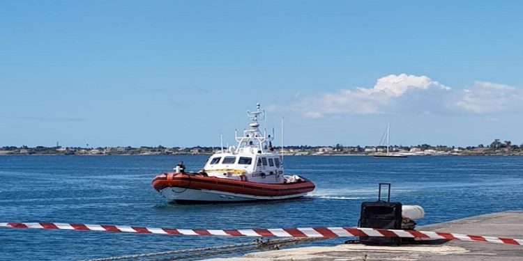 Siracusa, bagaglio sospetto al Porto Grande e incendio a bordo nave: le esercitazioni di security