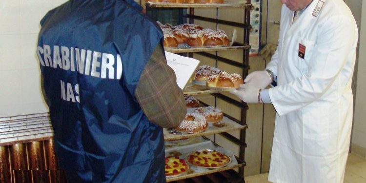 Floridia, i Carabinieri chiudono un panificio per gravi carenze igienico-sanitarie