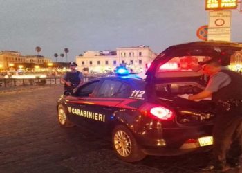 Siracusa, rubano un auto a Belvedere minacciando il proprietario: indagano i Carabinieri