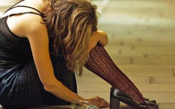 Carlentini, girovagava per strada ubriaca: intervenuti i Carabinieri