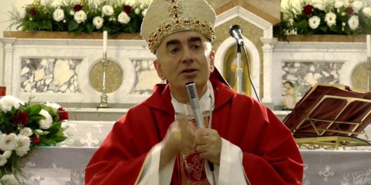 Noto. “Indimenticabile sei”, il brano di Mons. Staglianò musicato da Cospito: “mai stato pagato”