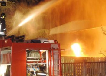 Floridia, accusato di aver dato alle fiamme un locale: arrestato il responsabile