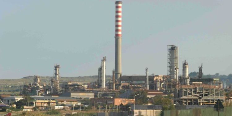 Siracusa. Polo industriale, domani tavolo di confronto in Prefettura