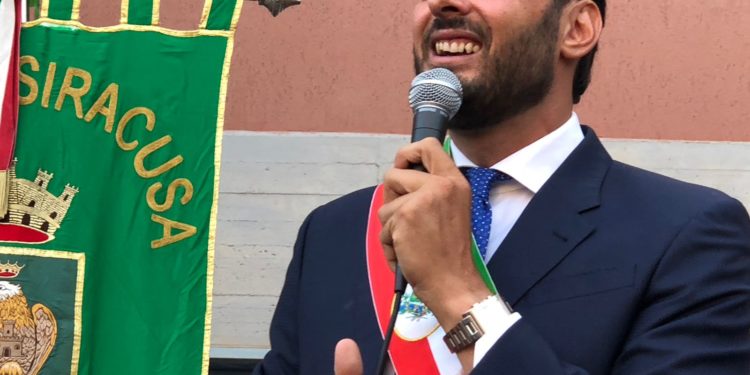 Siracusa. Il nuovo sindaco, Francesco Italia, ha giurato nella scuola “Giovanni Verga”