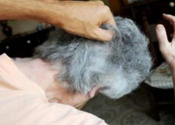 Siracusa, picchia e minaccia madre e nonna: 18enne in manette