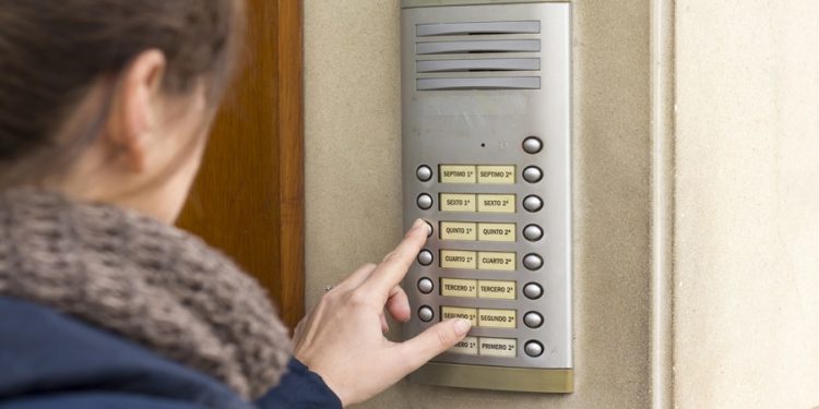 Siracusa. Truffa, si fingono due dipendenti Edison per raggirare un uomo