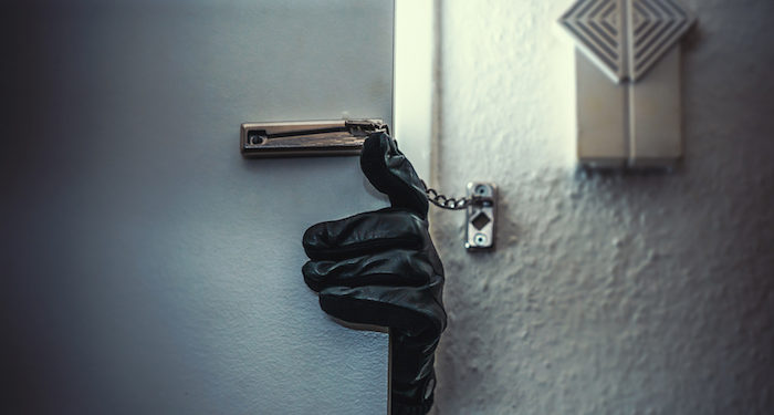 Francofonte, furto con “giallo” in un appartamento: indagano i Carabinieri