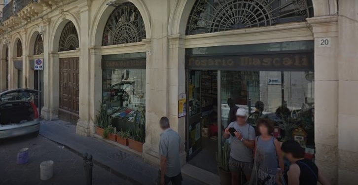 Siracusa, la “Casa del libro di Rosario Mascali” è la prima libreria storica in Sicilia tutelata dalla Legge
