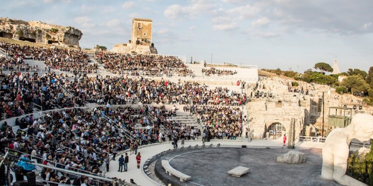 Festival al Teatro greco di Siracusa  Nel 2019 in scena “Le Troiane”, “Elena” e “Lisistrata”
