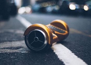 Siracusa. Furto in un negozio di via Sturzo, rubato un overboard: due denunciati