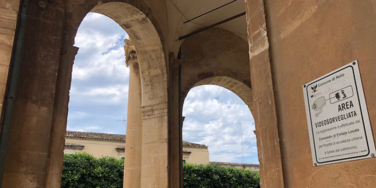 Siracusa, sì ai progetti per l’installazione dei sistemi di sorveglianza: circa 600 telecamere per 17 comuni
