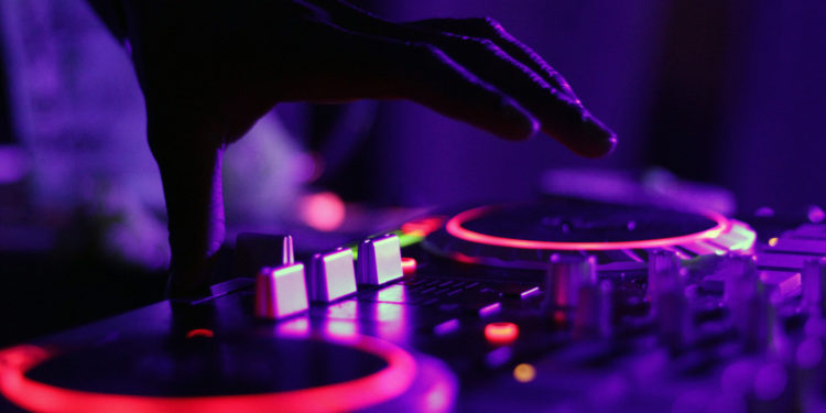 Siracusa, ordinanza del sindaco sull’inquinamento acustico: limite fissato a 55 decibel dopo mezzanotte