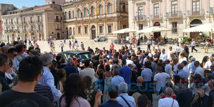 Siracusa, “Grazie Dottore”: l’ultimo saluto a Claudio Castobello