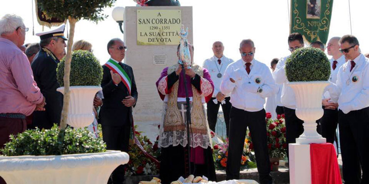 Noto, Festa di San Corrado: domani omaggio floreale e processione serale dell’arca argentea