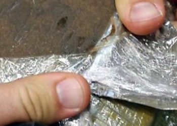 Canicattini Bagni. Nascondeva in casa un panetto di hashish: arrestato