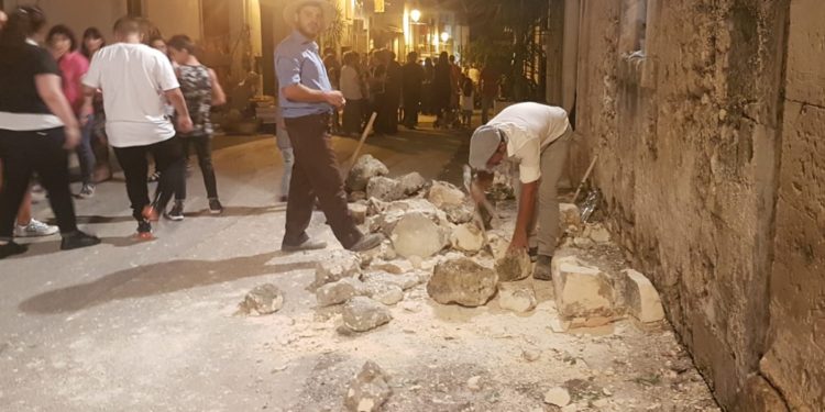 Canicattini Bagni. XXXIII Palio San Michele: sfilate, corse con gli asini e museo sotto le stelle