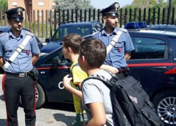 Inizio anno scolastico: controlli antidroga dei Carabinieri all’ingresso degli istituti di Lentini e Carlentini