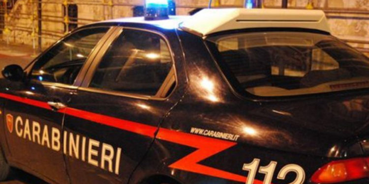 Augusta. I Carabinieri intervengono in pizzeria per sedare una lite e vengono minacciati da un 35enne: denunciato