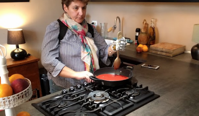 A una donna di Palazzolo Acreide impiantata la prima mano bionica che imita il tatto