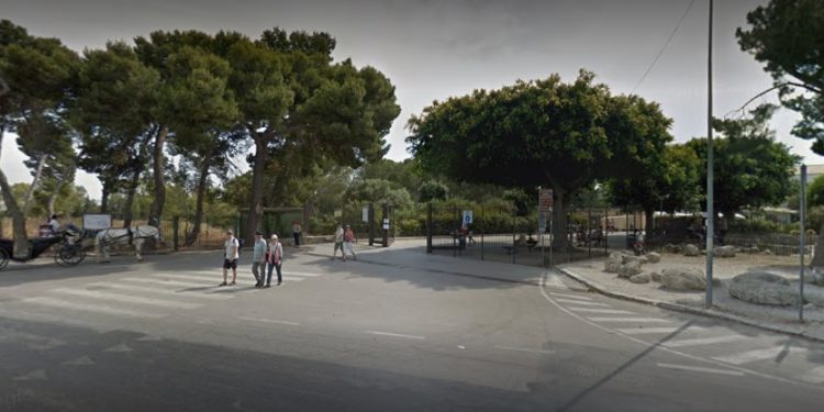Siracusa, reinstallato il parcometro all’ingresso del Parco della Neapolis: era stato rubato