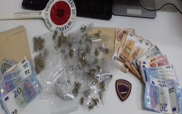 Siracusa. Droga a Piazza San Metodio, presunto pusher in manette