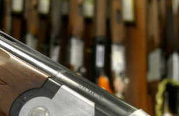 Augusta. Deteneva abusivamente armi e munizioni: denunciato un uomo