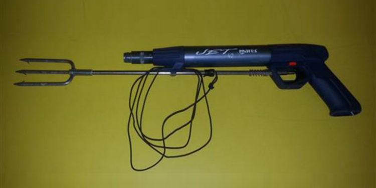 Siracusa. Colpisce la madre alla testa con un fucile da pesca: denunciato