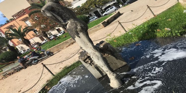 Siracusa. Piazza Leonardo Da Vinci presa d’assalto nella notte dai vandali
