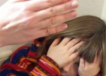 Pachino. Abuso dei mezzi di correzione nei confronti del figlio: denunciato un 40enne