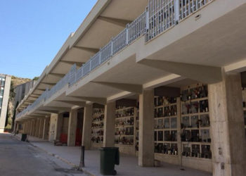 Siracusa, furto al cimitero nella notte: quarto cancello sfondato con un mezzo pesante