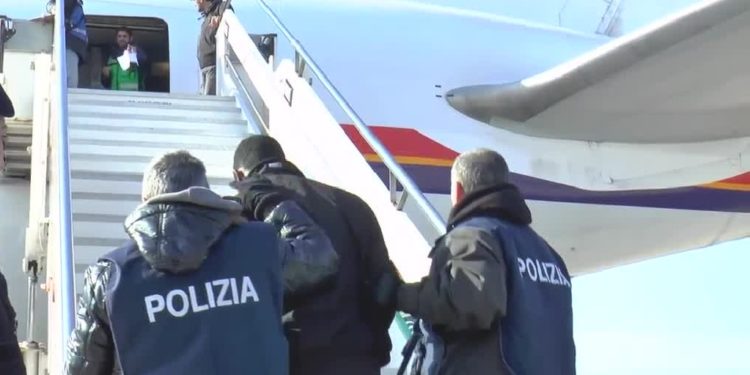 Siracusa. Rimpatriato nel paese d’origine cittadino extracomunitario scarcerato