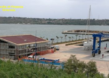 Operazione “Xifonia”, frodi fiscali e fatture “gonfiate”: arrestati due imprenditori