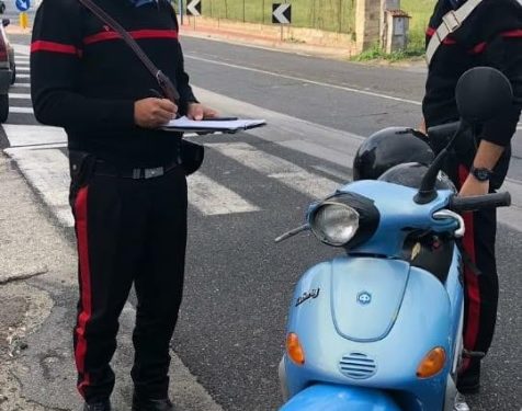 Carlentini, tentano di rubare uno scooter: coppia finisce ai domiciliari