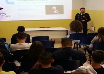 Siracusa. Bullismo e cyberbullismo, i Carabinieri incontrano gli studenti del “Federico II di Svevia”