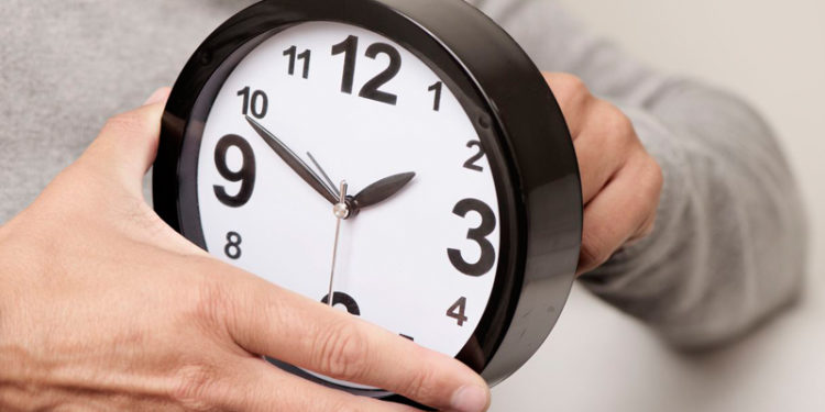 Torna l’ora solare, indietro di un’ora le lancette dell’orologio