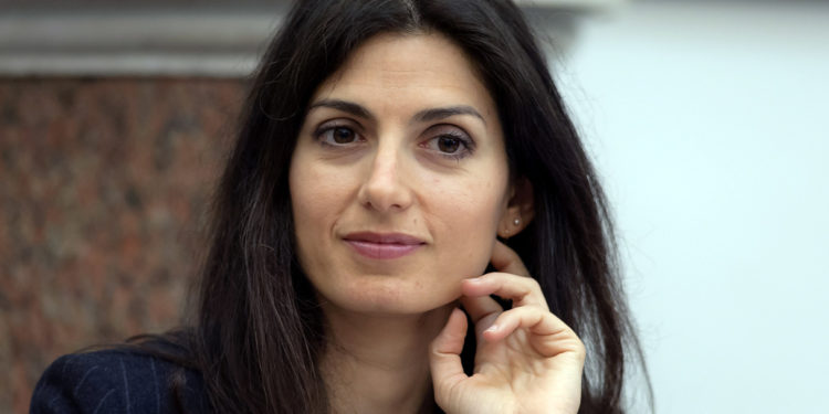 Siracusa. Invia tessera sanitaria siciliana alla Raggi: “scherzo” costato caro ad un dipendente Asp
