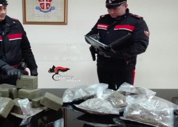 Siracusa. Badava degli anziani e usava la loro casa come deposito della droga