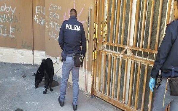 Operazione “Scuole Sicure”, controlli della Polizia negli istituti scolastici
